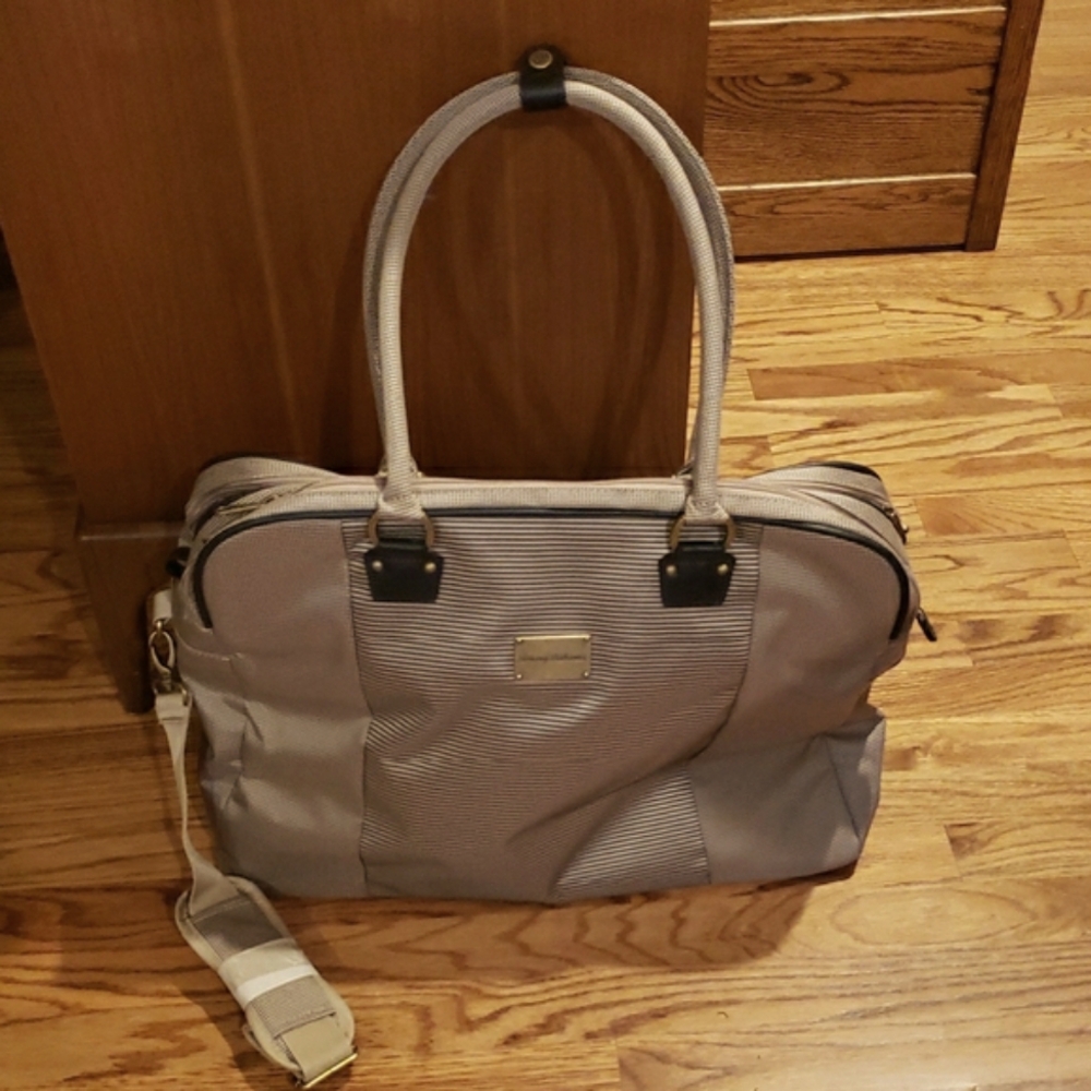 NWOT Tommy Bahama Tan& Black Women's Travel/Weekender Bag